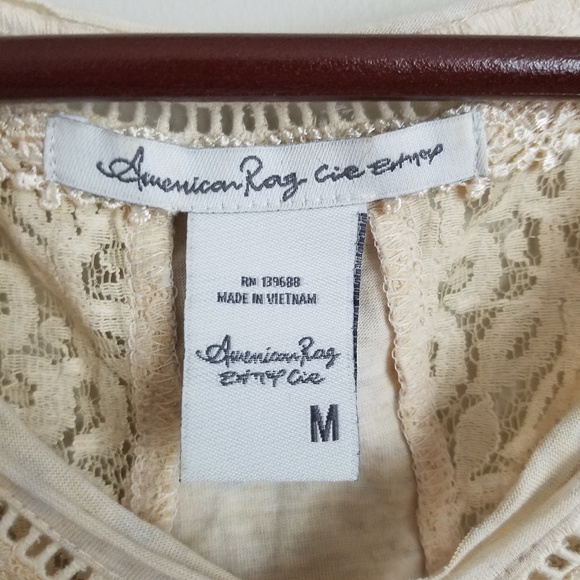 American Rag Lace Short Sleeve Top Size Medium - Picture 2 of 5